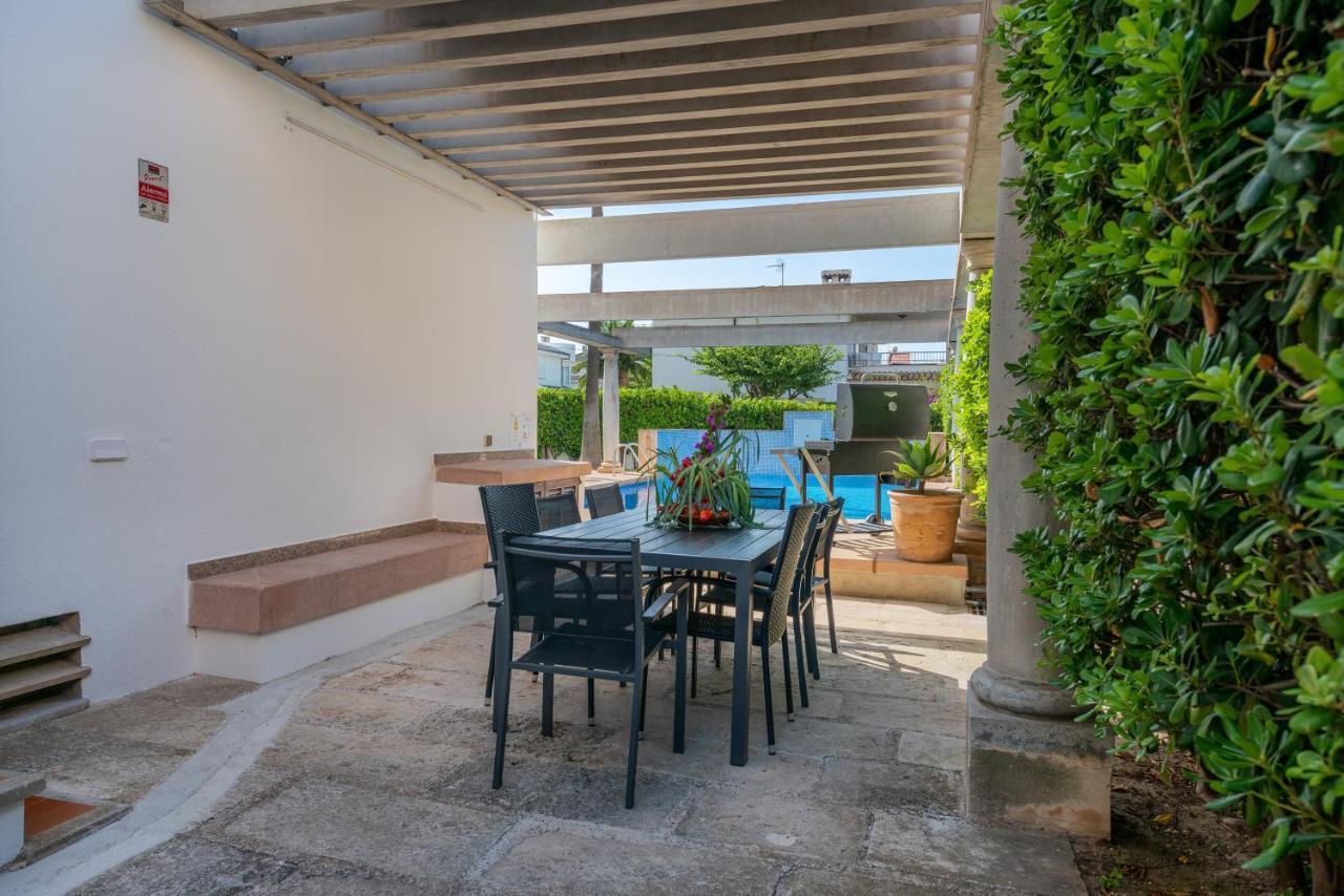 Estrel Villa Can Picafort  Bagian luar foto