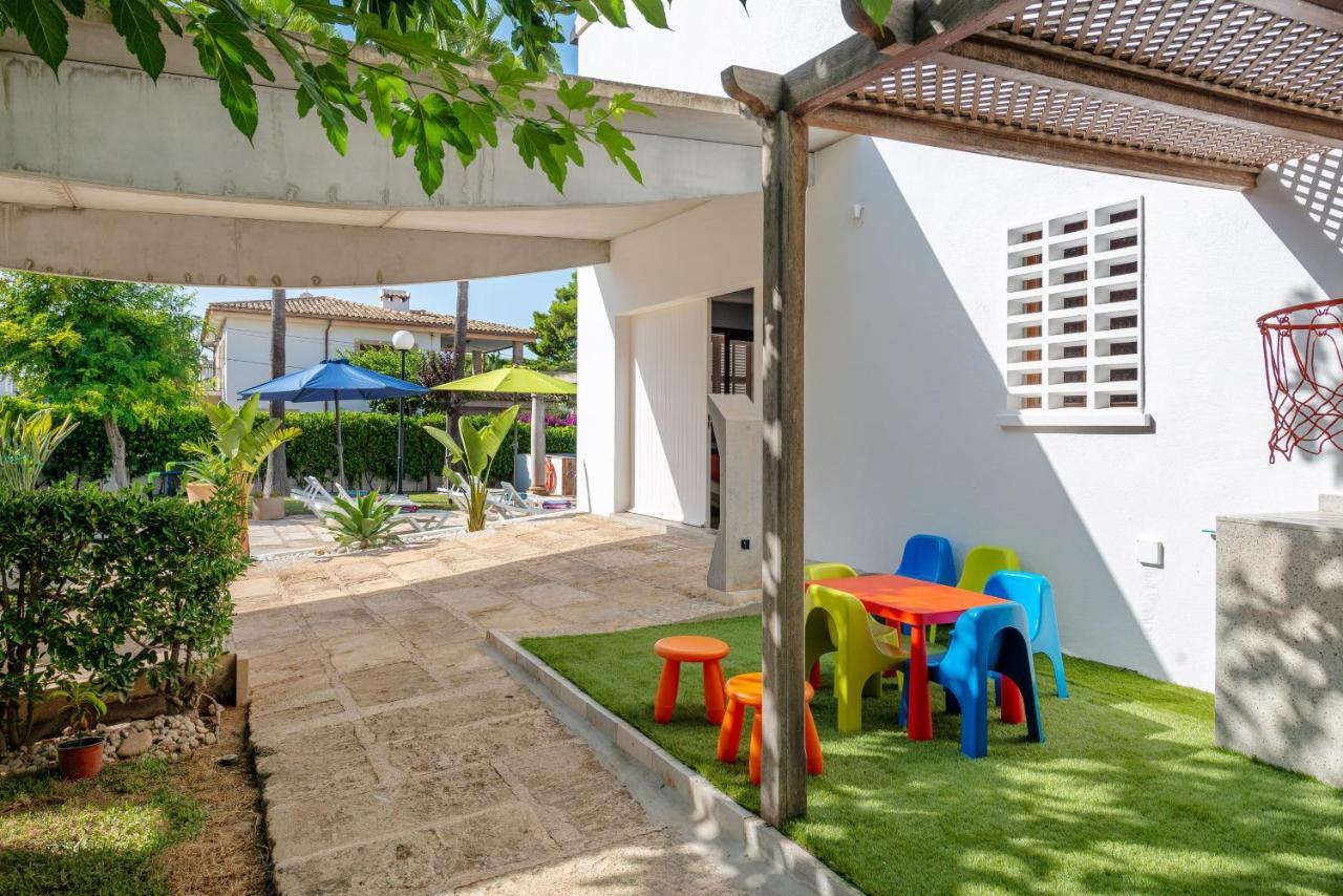 Estrel Villa Can Picafort  Bagian luar foto